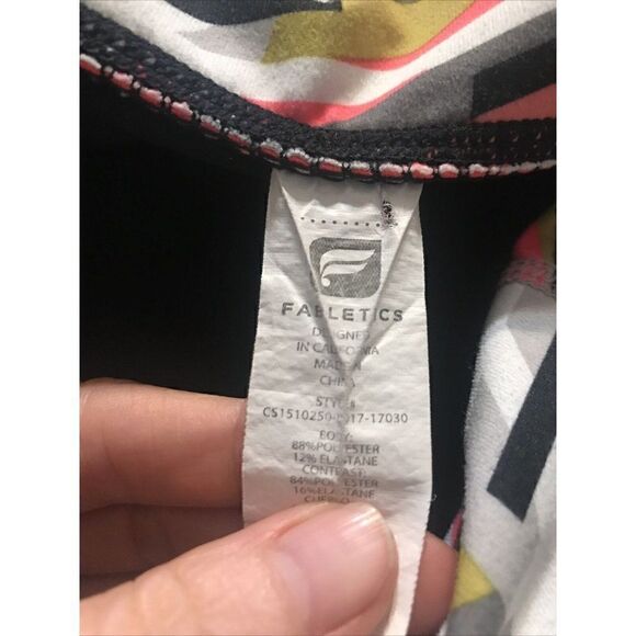 Fabletics Leggings Sz Small Knee Length Printed Pink Print Women's N - Picture 8 of 8